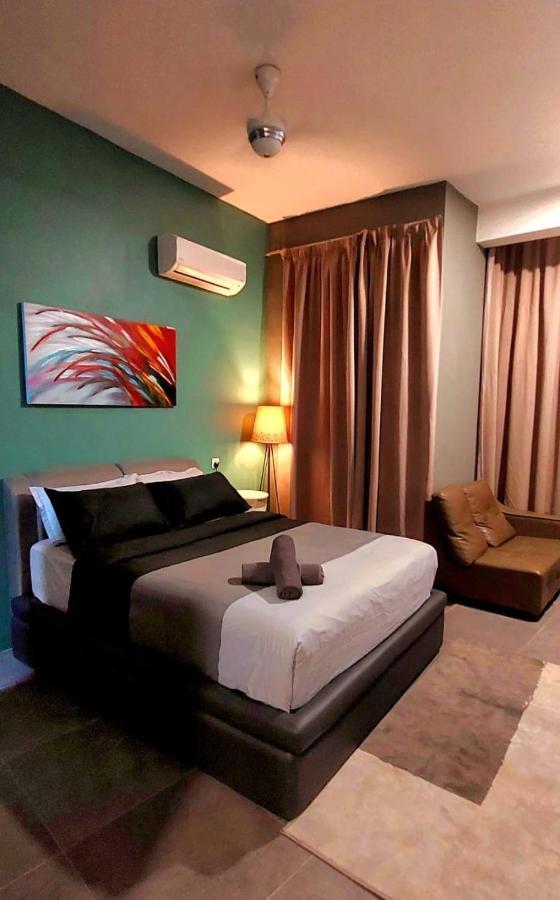 Maya Empire Studio Kampong Bukit Lanjan Exterior photo