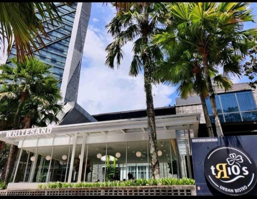 Maya Empire Studio Kampong Bukit Lanjan Exterior photo